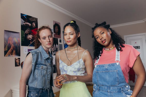 Street Style Secrets: 5 Elements That Are Shaping Fashion