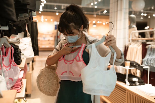 How to Create Fashion-Forward Outfits on a Budget?